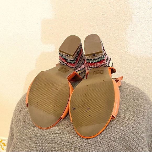 French Blue orange geometric twinkle sandal - Picture 5 of 6